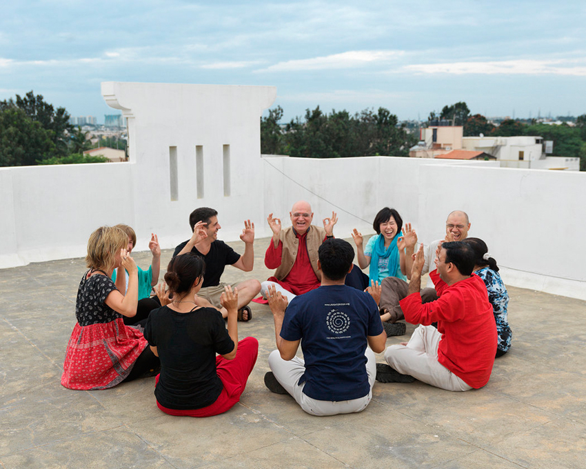 06-voyages-india-slide-yqwn-master1050